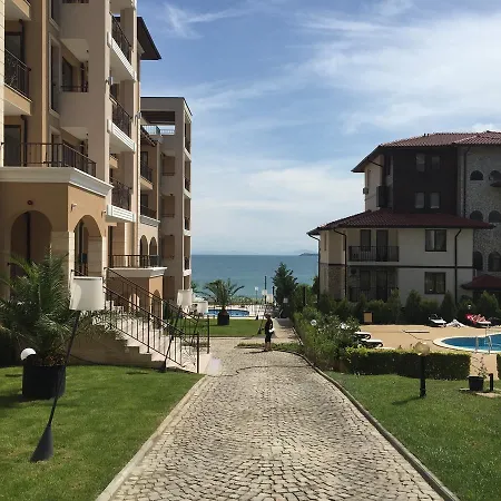 אתר נופש Porto Paradiso Complex סבטי ולאס