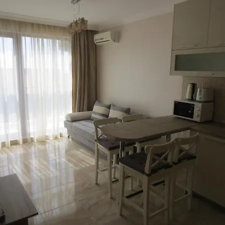 אתר נופש Porto Paradiso Complex סבטי ולאס