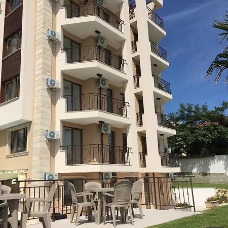 Porto Paradiso Complex *